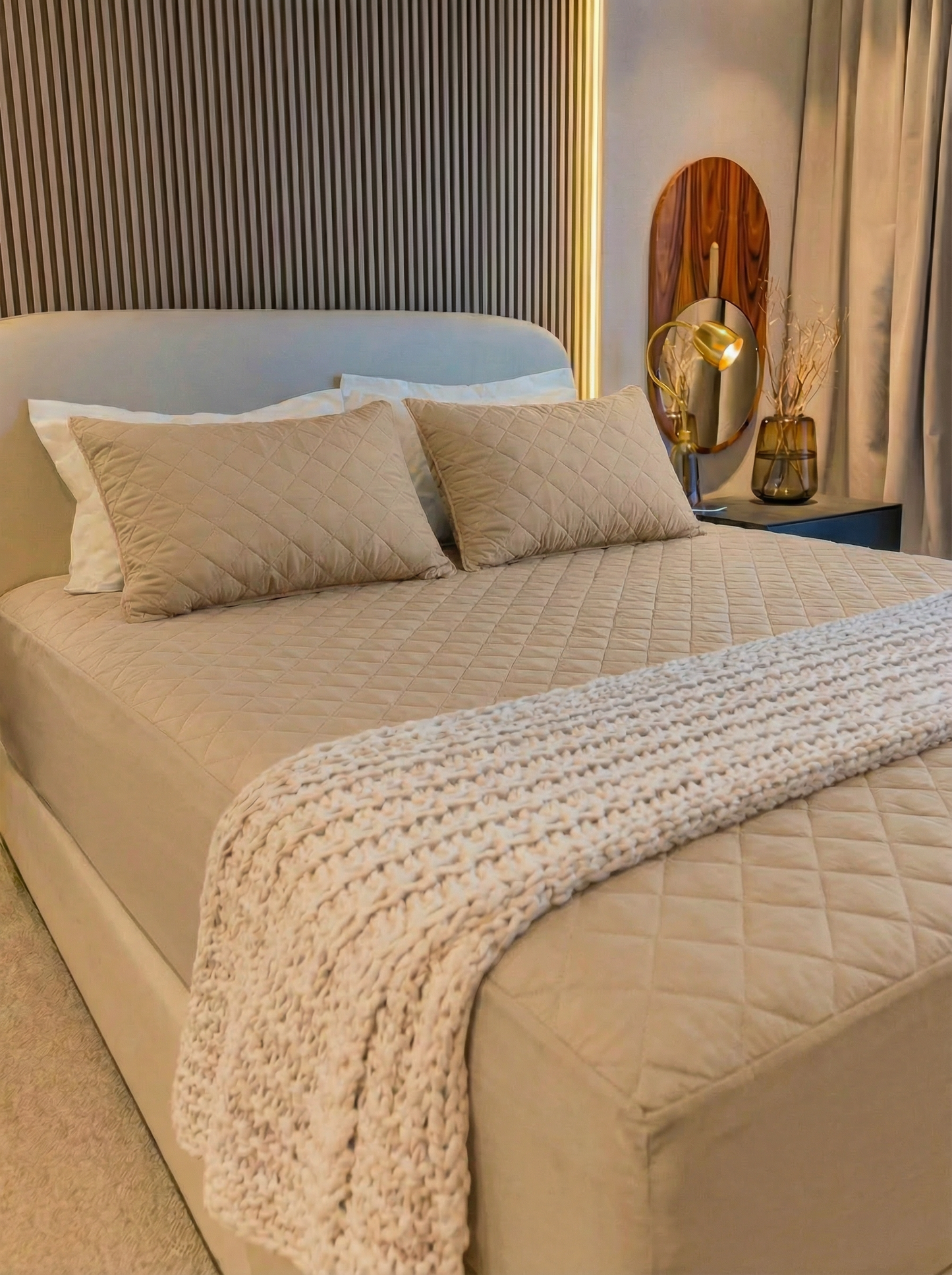 Cama Vestida Impermeable DELUXE + 2 Protectores de Almohada |ULTIMAS UNIDADES|